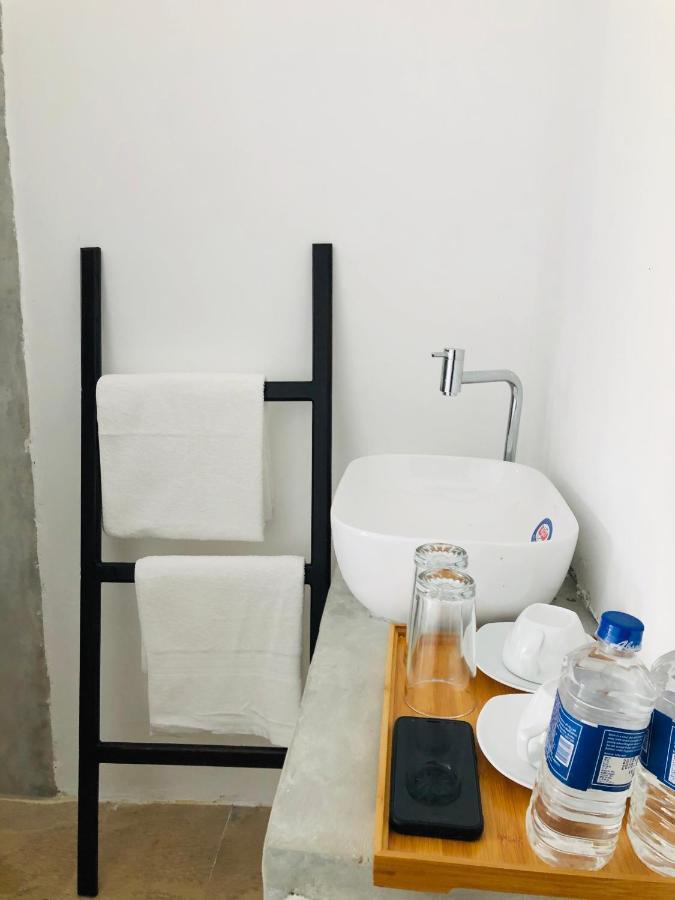 Haus 35 Bed and Breakfast Weligama Buitenkant foto