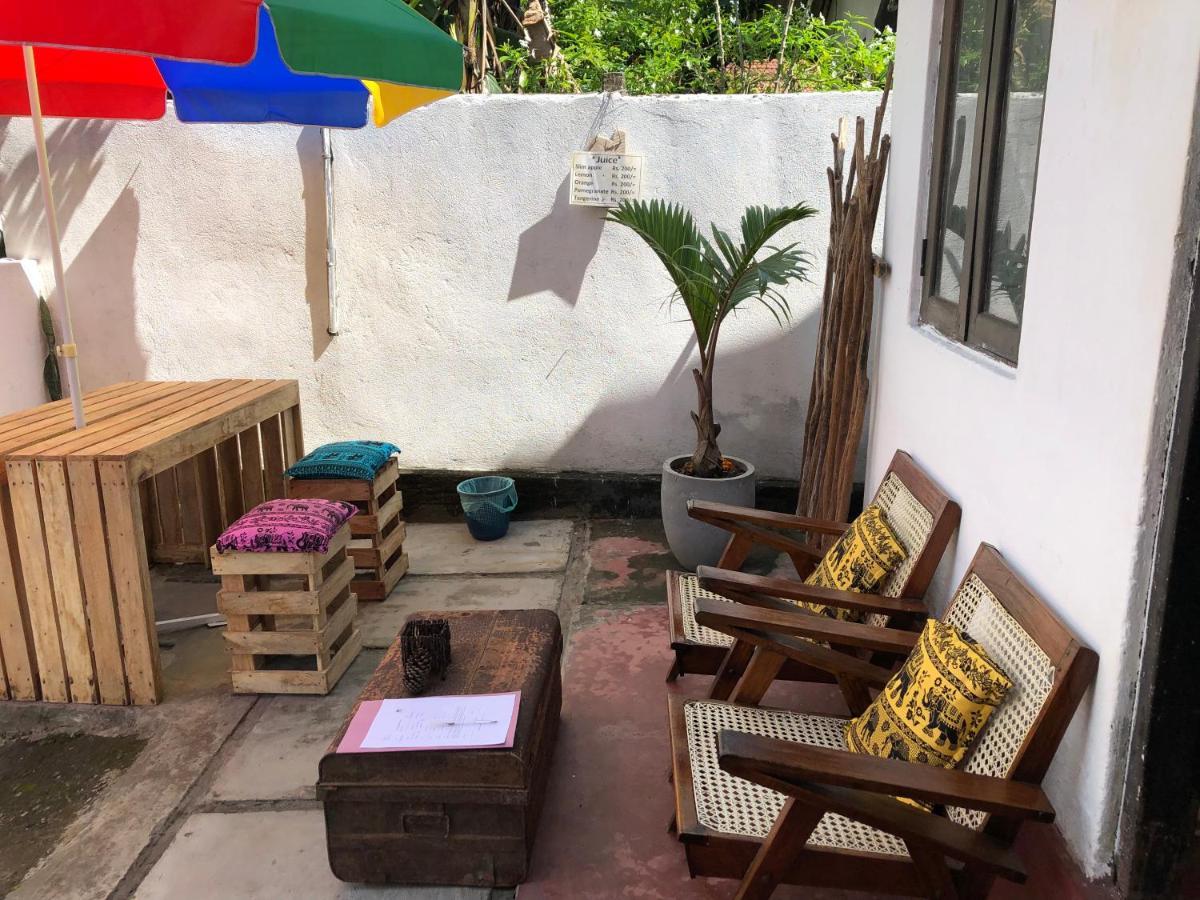 Haus 35 Bed and Breakfast Weligama Buitenkant foto